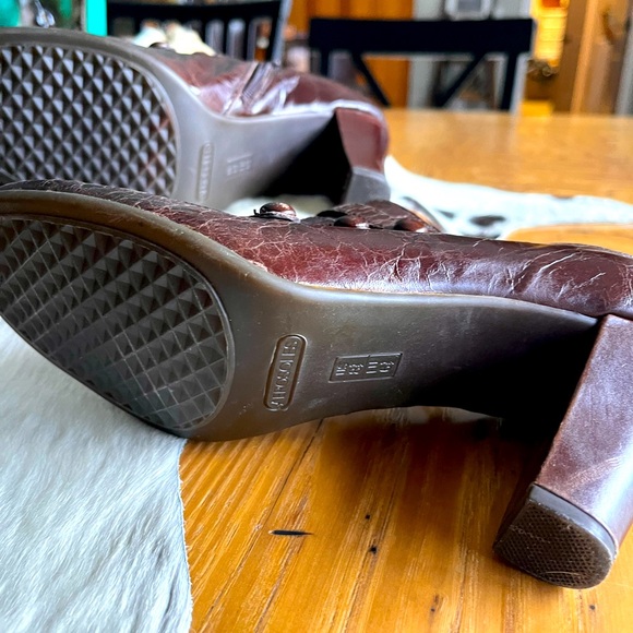 Aerosoles like new zip booties 8.5. - Picture 4 of 5